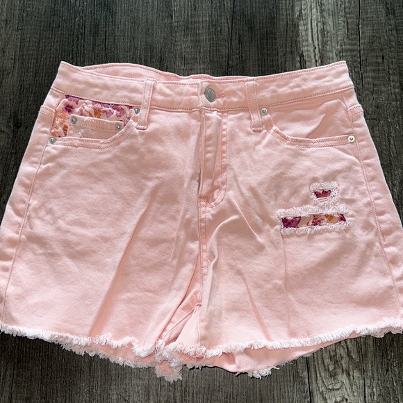 Time and Tru Women's High Rise Denim Shorts - Picture 6 of 9